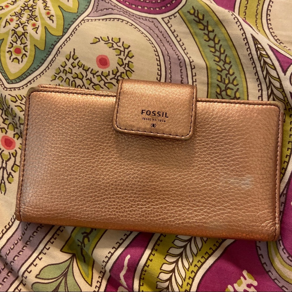 Rose Gold Fossil Wallet